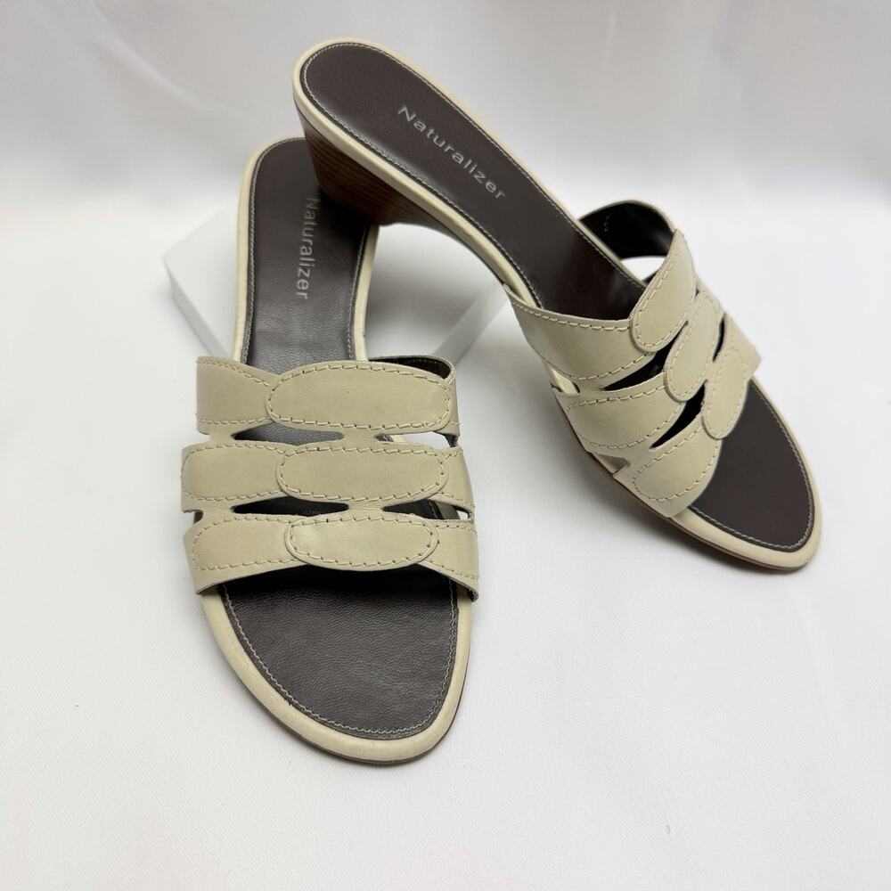 Naturalizer Leather Slide Sandals Size 6.5 M Ivory Low Wedge Comfort Mule